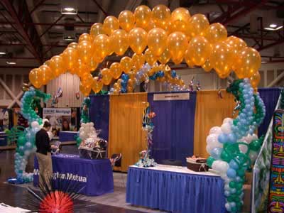 Balloon canopy & seahorse sculptures for show booth